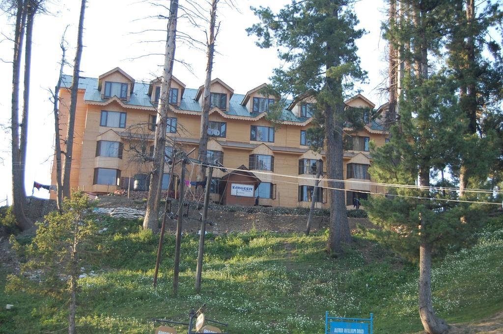 Hotel Zahgeer Continental Gulmarg Oda fotoğraf